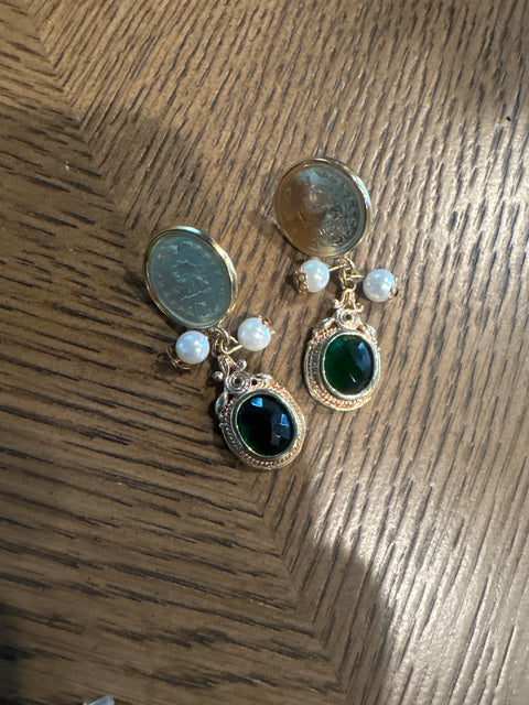 T36- Earring