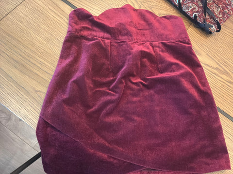 T63 - Skirt
